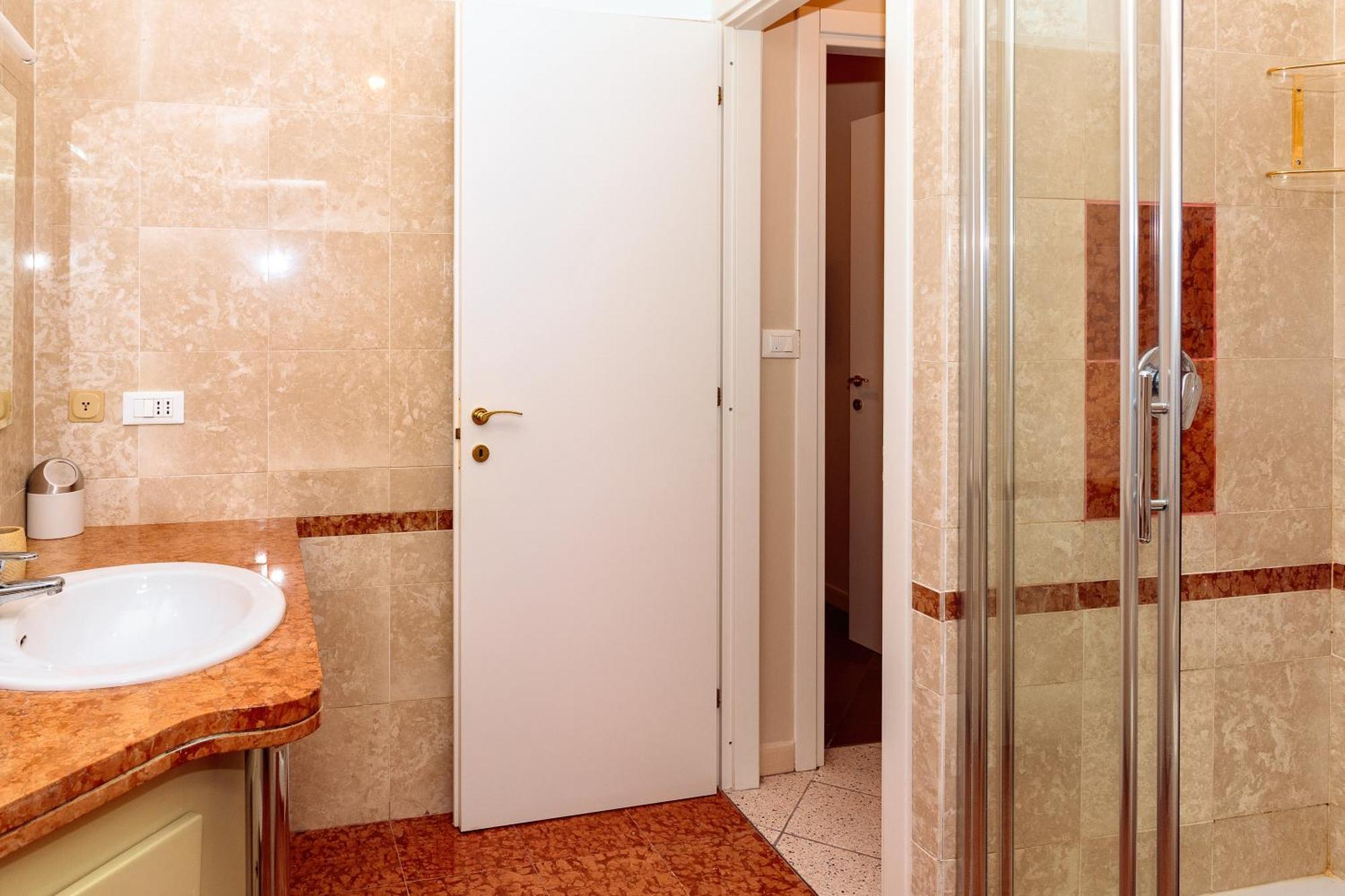 Saint Charles Apartment Болонья Экстерьер фото