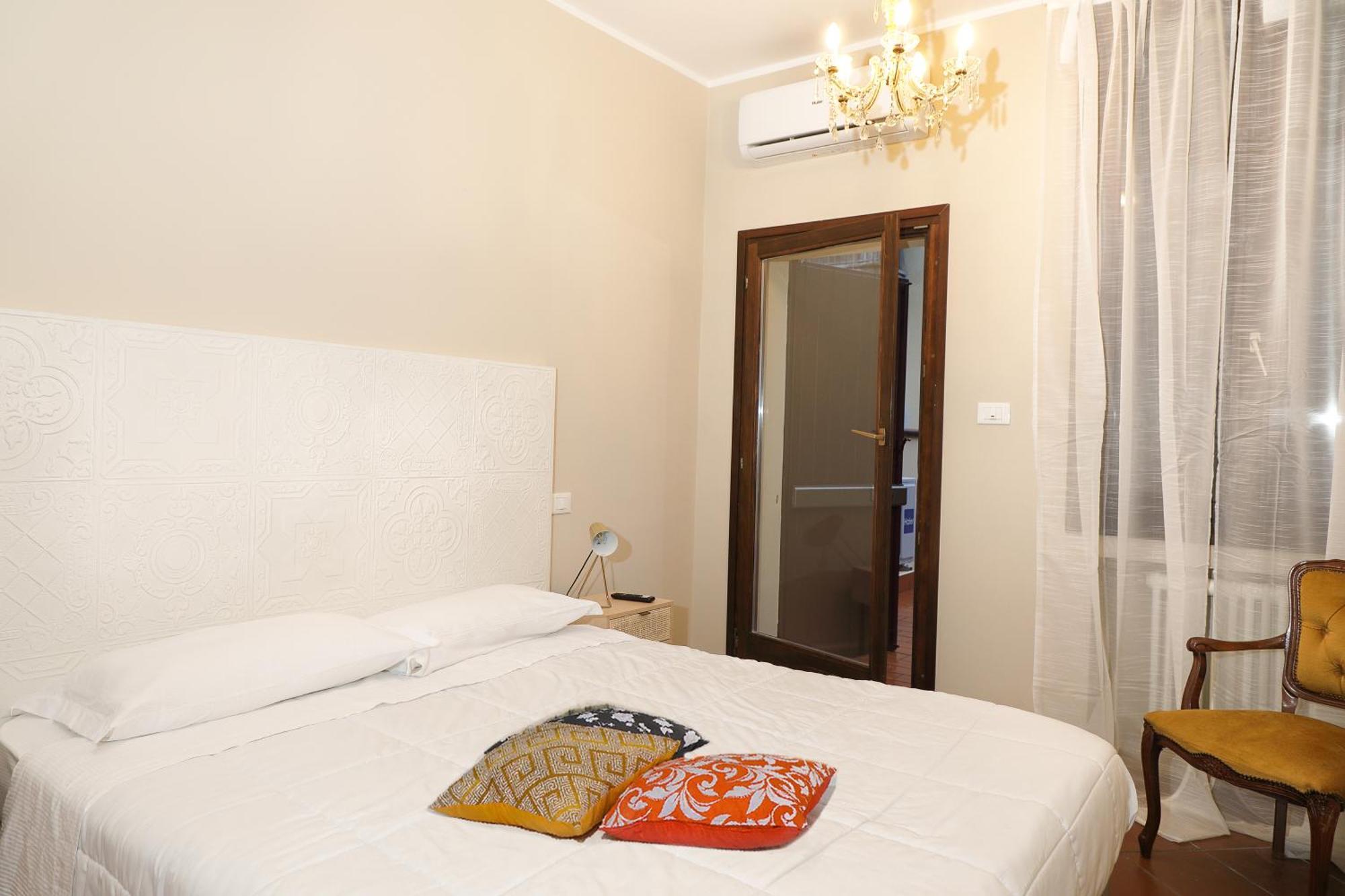 Saint Charles Apartment Болонья Экстерьер фото